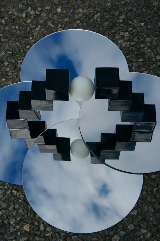 Round Heaven, Square Earth — open cube arch on mirrors