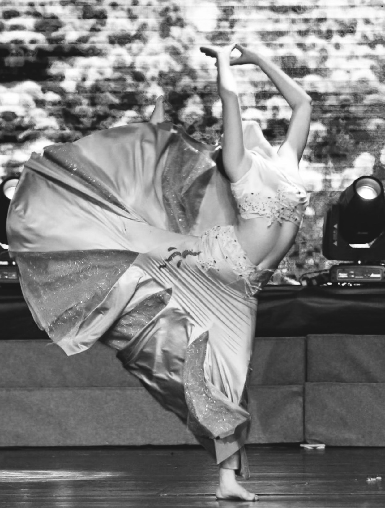 Sia Liu performing Zanha, skirt in motion