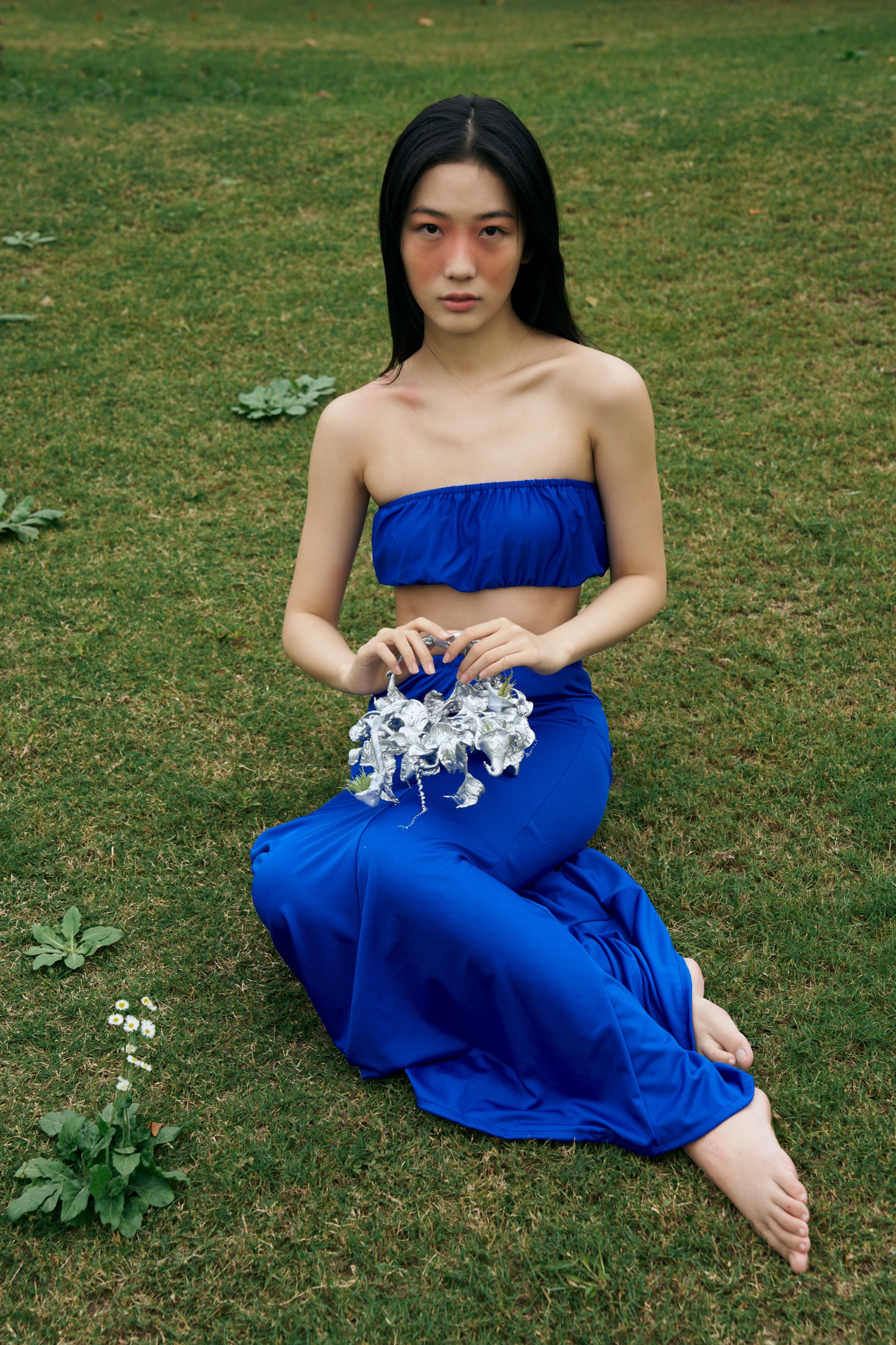 The Rhythm crown bag seated portrait